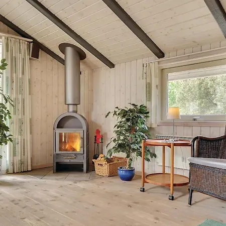 Amazing Home In Blavand With Sauna 度假居